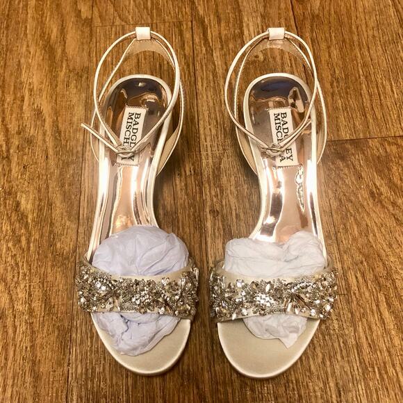 Badgley Mischka Ivanna Embellished Evening Shoe Heels Size 6 - Picture 7 of 16